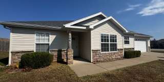 Charming 3-Bedroom Home Near Fort Leonard Wood Gallery 1