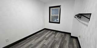Charming 4 Bedroom 1 Bathroom Home for Rent! Gallery 19