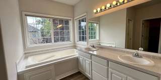 *Coming Soon* Beautiful 4 Bedroom 2.5 Bath Single Family House Gallery 14