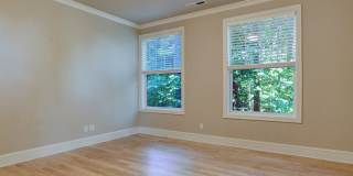 Pristine Spacious 3 Bedroom Lake Oswego Townhome | Skylights, High Ceilings, and Mt. Park Trails at your Doorstep Gallery 25