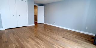 1970 Pondview Gallery 13