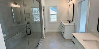 Room in 3 Bedroom Home at Plaza Ave SW Gallery 25