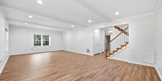 8904 BARROWGATE Court Gallery 35
