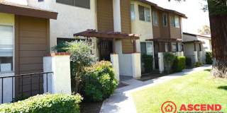 DEPOSIT MOVES YOU IN! Stunning Townhome in Southwest Bakersfield! DEPOSIT MOVES YOU IN! Stunning Townhome in Southwest Bakersfield! Gallery 1