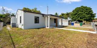 1060 NW 35th Ct Gallery 1