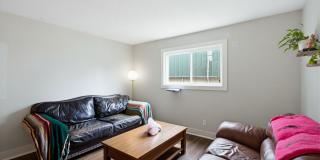 2 Bed 1 Bath Condo by UT and CapMetro Stop Gallery 5