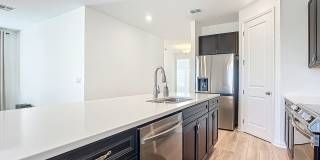 Spacious 4-Bedroom Home in Hampton Oaks | Modern Finishes & Open Floor Plan Gallery 7