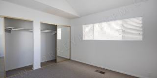 Tri-Level La Jolla Townhouse with Washer/Dryer and Garage! Gallery 8