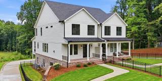 Gorgeous new construction in Holly Springs Gallery 1