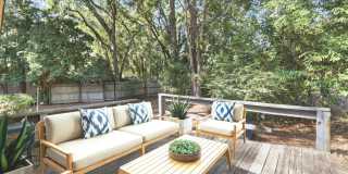 4 Bedroom House with Back Deck Gallery 8