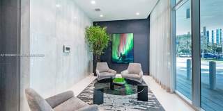 17550 Collins Avenue Gallery 13