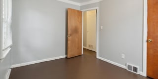 $1,250/month - 2 bedroom 1 bath Gallery 16