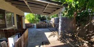 2 story, 3 bedroom, 2 1/2 bath house Gallery 18