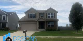 Beautiful 5BR 3.5 bathroom house in North East Normal. Large fenced in back yard. Gallery 1