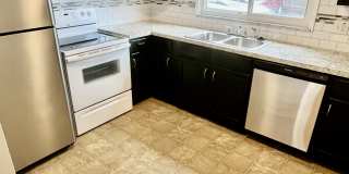 3636 Douglas Road, Apt 2 Gallery 1