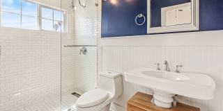 Spacious 3 Bed / 3 Bath Ocean Beach Townhome with Private Patio & Garage - Available NOW Gallery 20