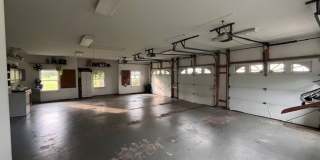 3-bedroom! Garage Space & Privacy! Look no further... 3-bedroom! Garage Space & Privacy! Look no further... Gallery 10