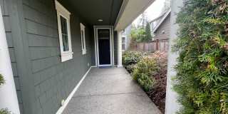 Spacious 5-Bed, 2.5-Bath Single-Family Home in Redmond Spacious 5-Bed, 2.5-Bath Single-Family Home in Redmond Gallery 4