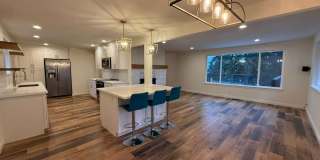 Stunning 4 Bed 3 Bathroom Home! Gallery 1