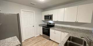 Beautiful Single Family Home! $2395/1085ft2-South Sarasota, 3-Bed/2-Bath, Fully Renovated: Annual Rental! Gallery 8