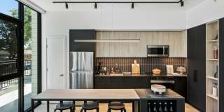 Overland & Ayres Gallery 17