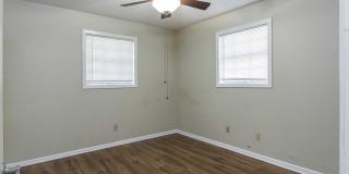 101 S Wakefield Drive Gallery 21