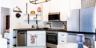 524 E Charlton Street Gallery 3