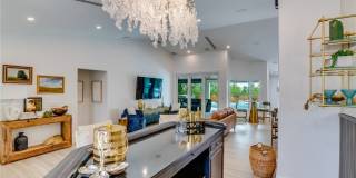 700 Holly Road Gallery 10