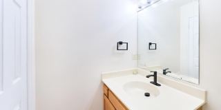 8508 SILVERDALE Road Gallery 41