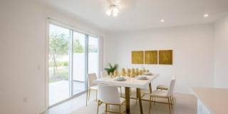 Like new 3/2.5 Townhome Gallery 26