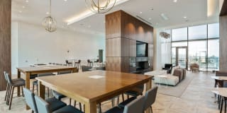 Elevate Lincoln Park Apartments Gallery 17