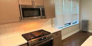 6634 North Clark Street Gallery 1