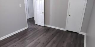 Newly Renovated 2 Bedroom / 1 Bathroom Home Available Now! Gallery 7