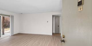 Oval Spring Apartments Gallery 40