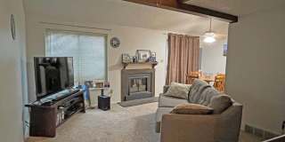 2-Bedroom Townhome w/ Garage in Northeast Colo Springs 2-Bedroom Townhome w/ Garage in Northeast Colo Springs Gallery 4
