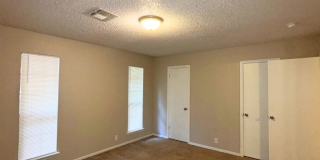200 Lochwood Cir Gallery 13
