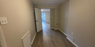 4 Bedroom, 2 Bathroom House in the South Side! Gallery 4