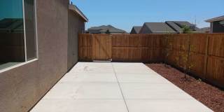 Spacious Home Located in Shafter! Gallery 20