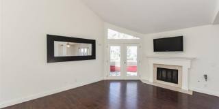 309 Stanford Gallery 11