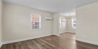Spacious 1 Bedroom Duplex in Trinity Park, blocks from Duke! - Renovated & Pet Friendly Gallery 5