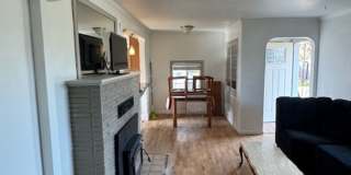 DUAL OPPORTUNITY!! 3 BEDROOM HOME + SEPARATE GUEST QUARTERS -FURNISHED OR UNFURNISHED DUAL OPPORTUNITY!! 3 BEDROOM HOME + SEPARATE GUEST QUARTERS -FURNISHED OR UNFURNISHED Gallery 5