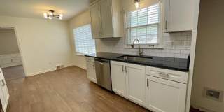 2420 STRATFIELD Dr Gallery 29