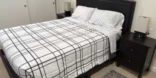 SHORT TERM LEASE ONLY - FULLY FURNISHED UNIT! Gallery 11