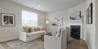 5 Bed, 3.5 Bath Home w/ 2 Car Garage in Harvest Point Gallery 7