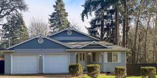 Large Home Overlooking Clark Creek Park ~ Lorian 3200 Gallery 1