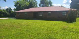 Move-in Ready!  3-Bed, 2-Bath Farmington Home.  Fenced-in backyard + 2x Car Garage Gallery 1