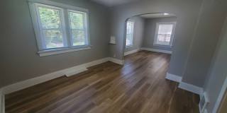 2 Bedroom Home with Detached Garage! 2 Bedroom Home with Detached Garage! Gallery 9