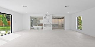 391 W Riverside Drive Gallery 40