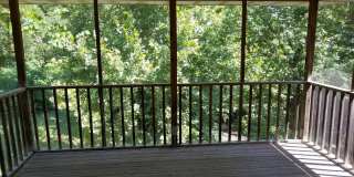 4 bd, 3 ba house, NW Columbia, quick access to Stadium/I-70, screened porch Gallery 18