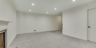 2866 YARN Court Gallery 36